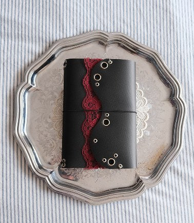 Carnet Lisse vague dentelle rouge A5